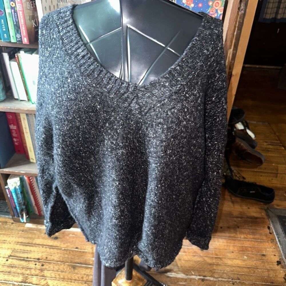 Anthropologie variegated gray boho M v-neck sweater
